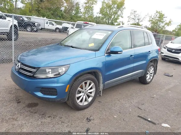 WVGSV7AXXHW509709 — 2017 Volkswagen Tiguan, фото 2 с аукциона IAAI 13.10.2026, Правый бок