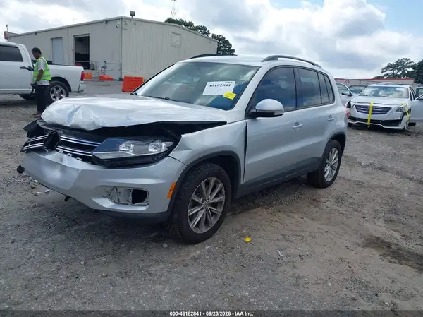 WVGAV7AX8HK043734 — 2017 Volkswagen Tiguan, фото 2 с аукциона IAAI 10.10.2026, Передняя часть