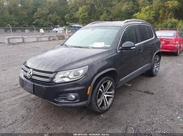 WVGVV7AX6HW506724 — 2017 Volkswagen Tiguan, фото 2 с аукциона IAAI, Правый бок