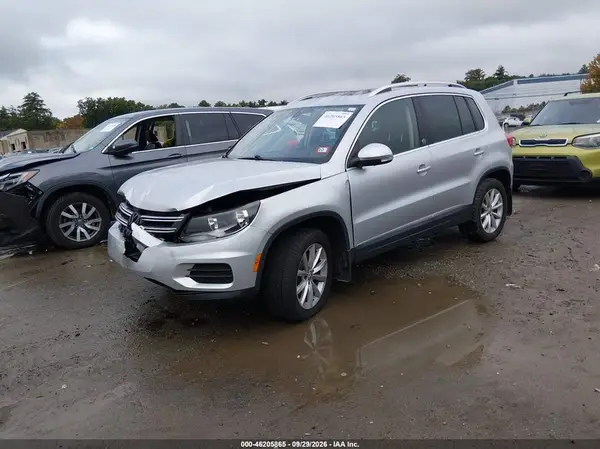 WVGSV7AX7HW509683 — 2017 Volkswagen Tiguan, фото 2 с аукциона IAAI, Передняя часть