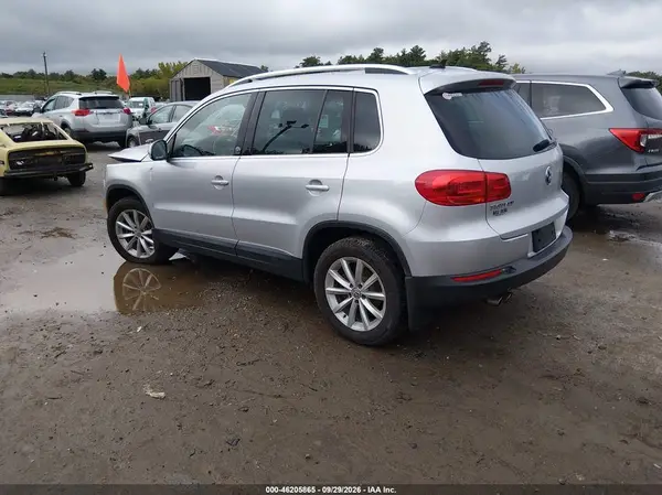WVGSV7AX7HW509683 — 2017 Volkswagen Tiguan, фото 3 с аукциона IAAI, Передняя часть