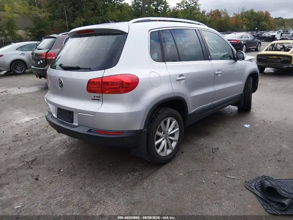 WVGSV7AX7HW509683 — 2017 Volkswagen Tiguan, фото 4 с аукциона IAAI, Передняя часть