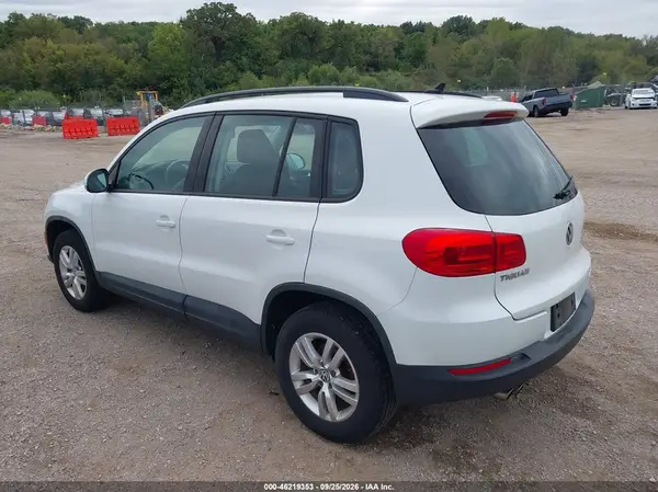 WVGBV7AX5HK009092 — 2017 Volkswagen Tiguan, фото 3 с аукциона IAAI 13.10.2026, Естественный износ