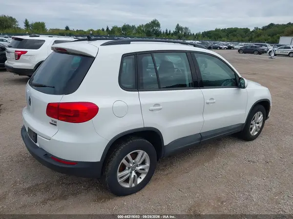 WVGBV7AX5HK009092 — 2017 Volkswagen Tiguan, фото 4 с аукциона IAAI 13.10.2026, Естественный износ