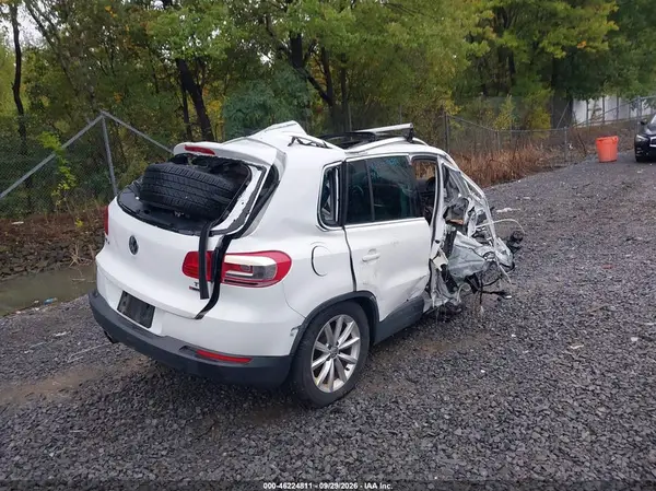 2017 VOLKSWAGEN TIGUAN VIN WVGSV7AX6HK015306 фото 4