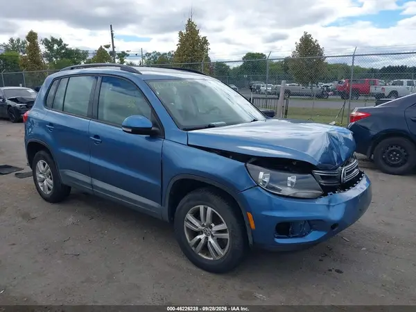 WVGAV7AX3HW503391 — 2017 Volkswagen Tiguan, Передняя часть (Front End), фото до ремонта