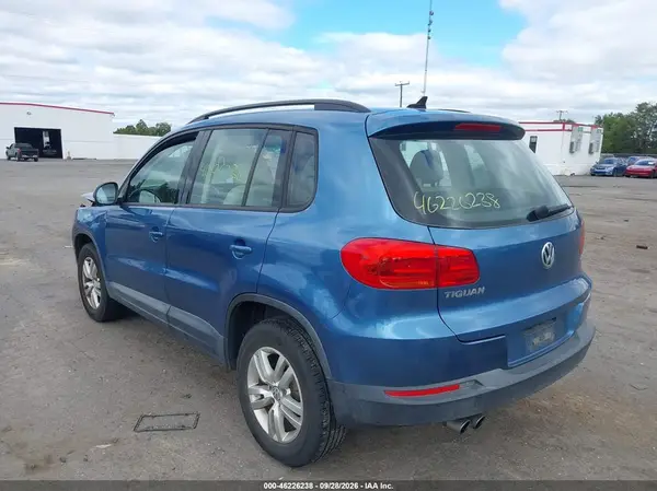WVGAV7AX3HW503391 — 2017 Volkswagen Tiguan, фото 3 с аукциона IAAI, Передняя часть