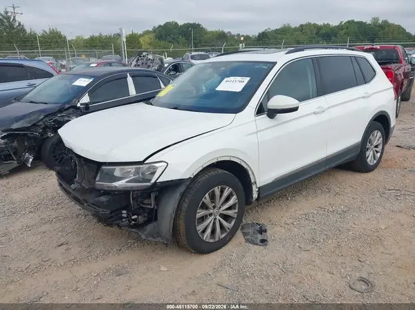 3VV2B7AX0JM053482 — 2018 Volkswagen Tiguan, фото 2 с аукциона IAAI, Передняя часть