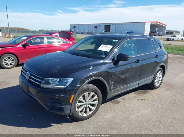 3VV0B7AX7JM042552 — 2018 Volkswagen Tiguan, фото 2 с аукциона IAAI, Левый бок