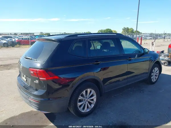 3VV0B7AX7JM042552 — 2018 Volkswagen Tiguan, фото 4 с аукциона IAAI, Левый бок