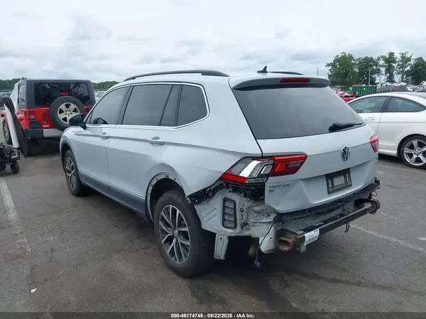 3VV2B7AX5JM003578 — 2018 Volkswagen Tiguan, фото 3 с аукциона IAAI, Задняя часть