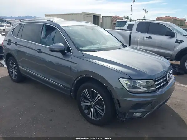 3VV3B7AX1JM006790 — 2018 Volkswagen Tiguan, Правый бок (Right Side), фото до ремонта