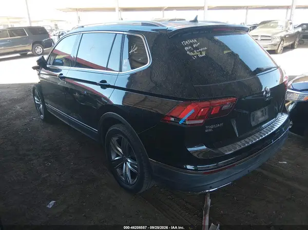 3VV5B7AX1JM032895 — 2018 Volkswagen Tiguan, фото 3 с аукциона IAAI, Передняя часть слева