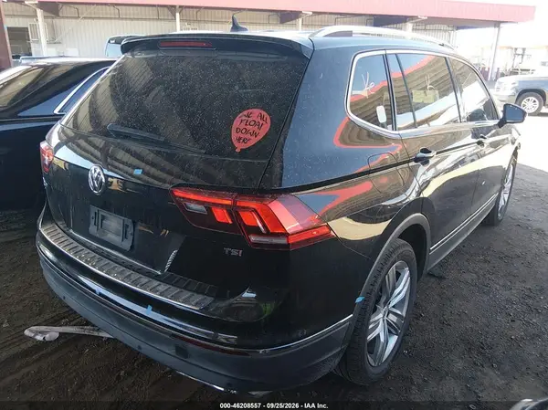 3VV5B7AX1JM032895 — 2018 Volkswagen Tiguan, фото 4 с аукциона IAAI, Передняя часть слева