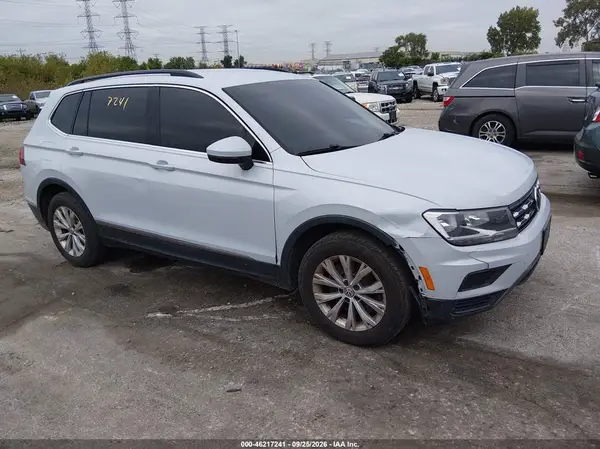 3VV2B7AX5JM053557 — 2018 Volkswagen Tiguan, Естественный износ (Normal Wear & Tear), фото до ремонта
