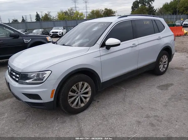 3VV2B7AX5JM053557 — 2018 Volkswagen Tiguan, фото 2 с аукциона IAAI 07.10.2026, Естественный износ