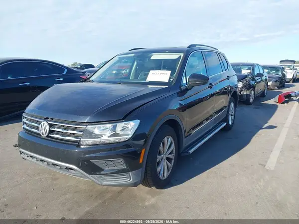 3VV3B7AX3JM175483 — 2018 Volkswagen Tiguan, фото 2 с аукциона IAAI, Передняя часть слева