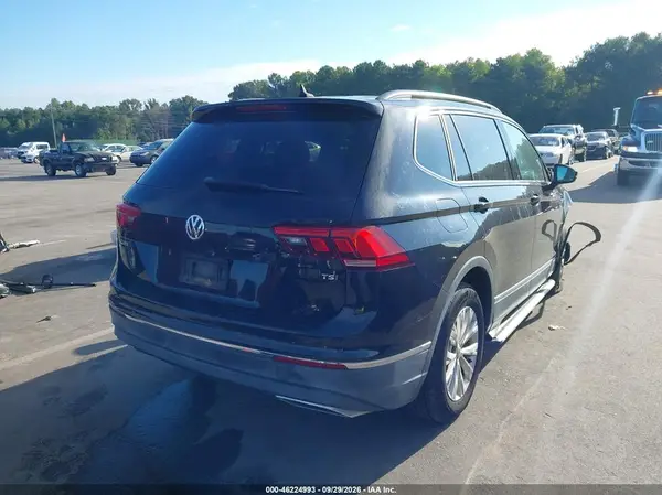3VV3B7AX3JM175483 — 2018 Volkswagen Tiguan, фото 4 с аукциона IAAI, Передняя часть слева