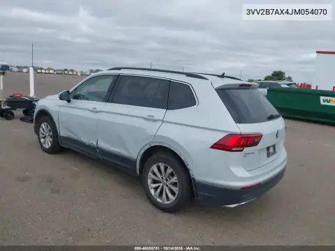 3VV2B7AX4JM054070 — 2018 Volkswagen Tiguan, фото 4 с аукциона IAAI, Левый бок