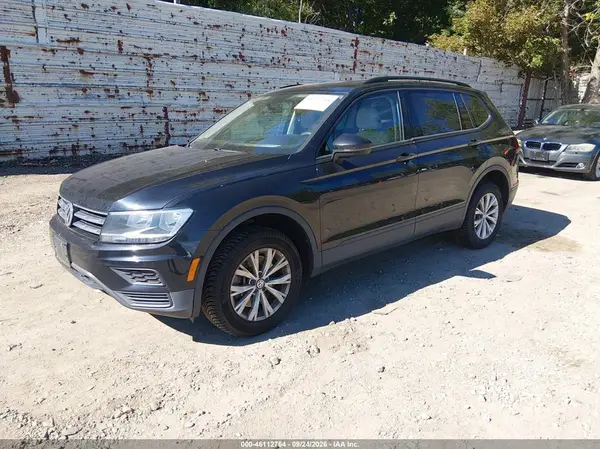 3VV0B7AX7KM046599 — 2019 Volkswagen Tiguan, фото 2 с аукциона IAAI, Не указано