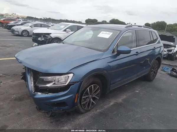 3VV3B7AX4KM075779 — 2019 Volkswagen Tiguan, фото 2 с аукциона IAAI, Передняя часть справа