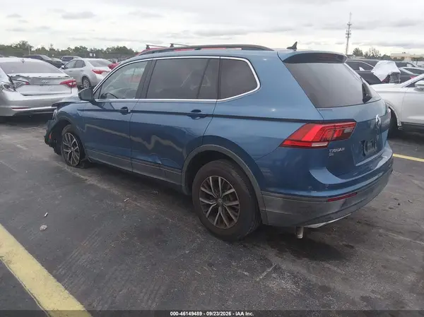 3VV3B7AX4KM075779 — 2019 Volkswagen Tiguan, фото 3 с аукциона IAAI, Передняя часть справа