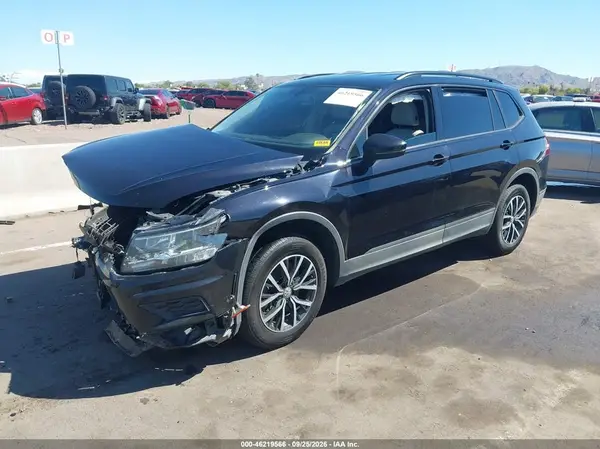3VV2B7AX8KM186525 — 2019 Volkswagen Tiguan, фото 2 с аукциона IAAI, Передняя часть