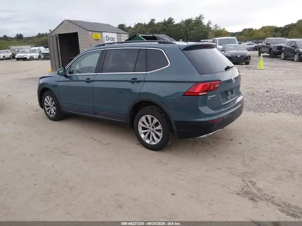 3VV2B7AX2KM128622 — 2019 Volkswagen Tiguan, фото 3 с аукциона IAAI, Передняя часть справа