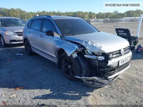 3VV2B7AX1KM190500 — 2019 Volkswagen Tiguan, Передняя часть, фото до ремонта