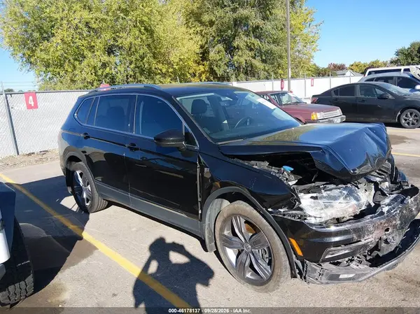 3VV3B7AXXLM097920 — 2020 Volkswagen Tiguan, Передняя часть (Front End), фото до ремонта