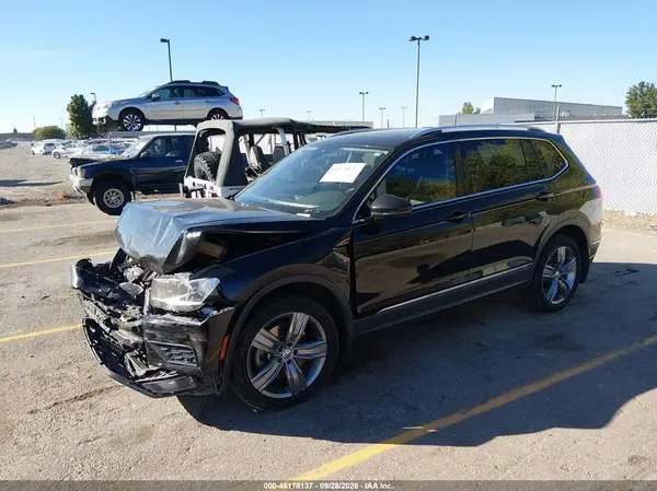3VV3B7AXXLM097920 — 2020 Volkswagen Tiguan, фото 2 с аукциона IAAI, Передняя часть