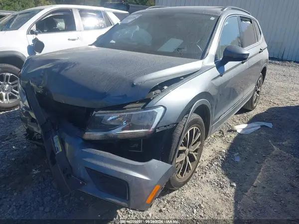 3VV3B7AXXLM150535 — 2020 Volkswagen Tiguan, фото 2 с аукциона IAAI, Передняя часть