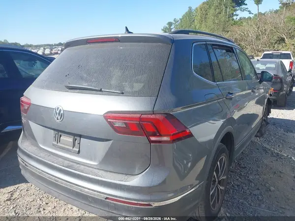 3VV3B7AXXLM150535 — 2020 Volkswagen Tiguan, фото 4 с аукциона IAAI, Передняя часть