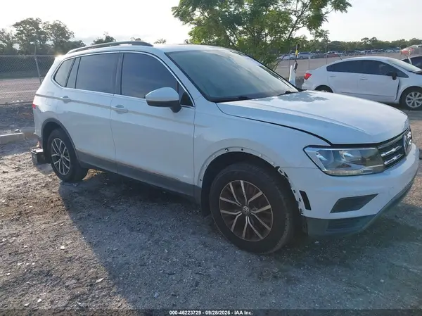 3VV3B7AX1LM101126 — 2020 Volkswagen Tiguan, Подтопление (Flood), фото до ремонта