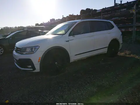3VV3B7AX2LM124981 — 2020 Volkswagen Tiguan, фото 3 с аукциона IAAI, Не указано