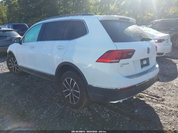 3VV2B7AX6MM155423 — 2021 Volkswagen Tiguan, фото 3 с аукциона IAAI, Передняя часть