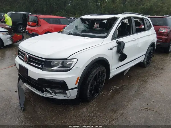 3VV2B7AX2MM088450 — 2021 Volkswagen Tiguan, фото 2 с аукциона IAAI, Передняя часть