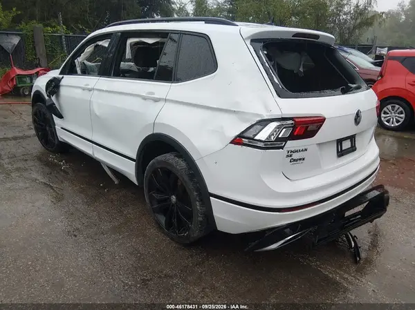 3VV2B7AX2MM088450 — 2021 Volkswagen Tiguan, фото 3 с аукциона IAAI, Передняя часть