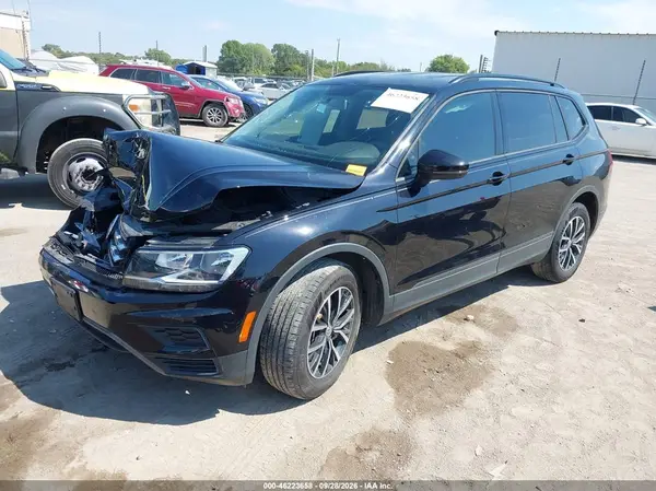 3VV1B7AX8MM067307 — 2021 Volkswagen Tiguan, фото 2 с аукциона IAAI, Передняя часть