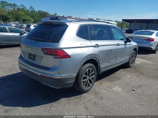 3VV3B7AX5MM063661 — 2021 Volkswagen Tiguan, фото 4 с аукциона IAAI, Передняя часть