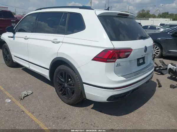 3VVCB7AXXNM040071 — 2022 Volkswagen Tiguan, фото 3 с аукциона IAAI, Передняя часть
