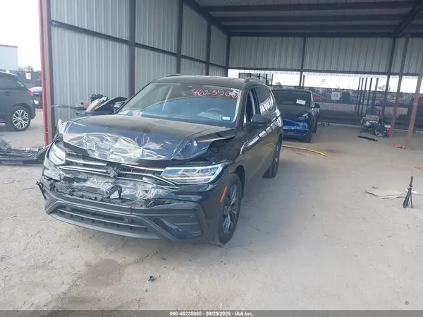 3VV3B7AX5NM113640 — 2022 Volkswagen Tiguan, фото 2 с аукциона IAAI, Передняя часть