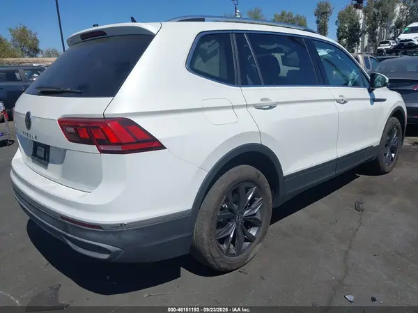 3VV3B7AX7PM105946 — 2023 Volkswagen Tiguan, фото 4 с аукциона IAAI, Левый бок