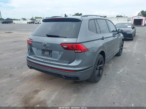 3VVCB7AX3PM131475 — 2023 Volkswagen Tiguan, фото 4 с аукциона IAAI, Крыша