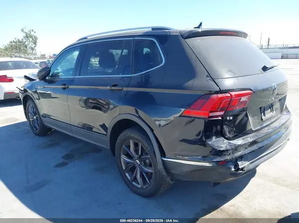 3VV3B7AX6PM109969 — 2023 Volkswagen Tiguan, фото 3 с аукциона IAAI, Передняя часть