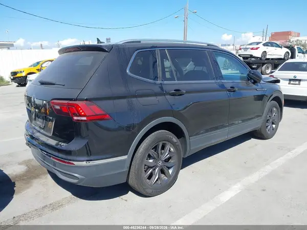 3VV3B7AX6PM109969 — 2023 Volkswagen Tiguan, фото 4 с аукциона IAAI, Передняя часть