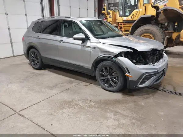 3VVMB7AX8RM098707 — 2024 Volkswagen Tiguan, Передняя часть (Front End), фото до ремонта