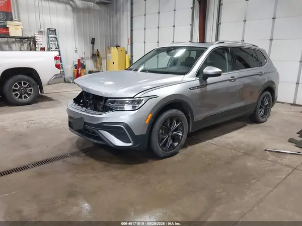3VVMB7AX8RM098707 — 2024 Volkswagen Tiguan, фото 2 с аукциона IAAI, Передняя часть