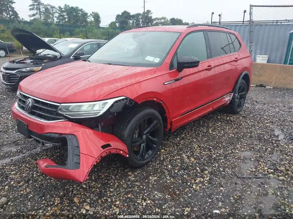 3VV8B7AX9RM173884 — 2024 Volkswagen Tiguan, фото 2 с аукциона IAAI, Передняя часть