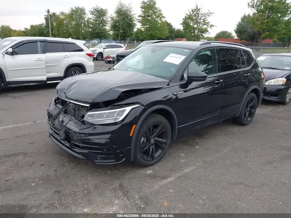3VV8B7AX9RM137791 — 2024 Volkswagen Tiguan, фото 2 с аукциона IAAI, Передняя часть